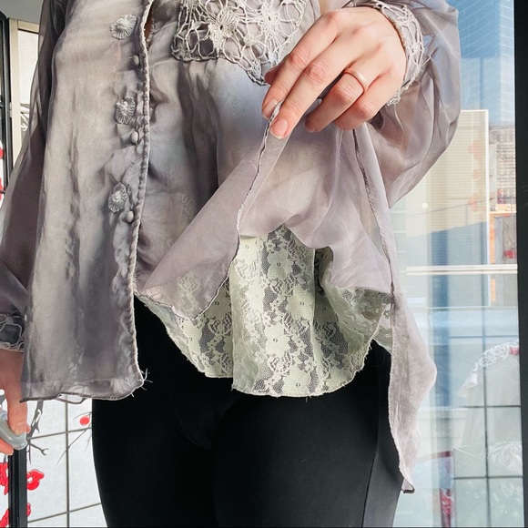 Anthropologie RYU: Flare LACE & GRAY Guipure Chiffon Cut Out Blouse Top - Picture 11 of 17